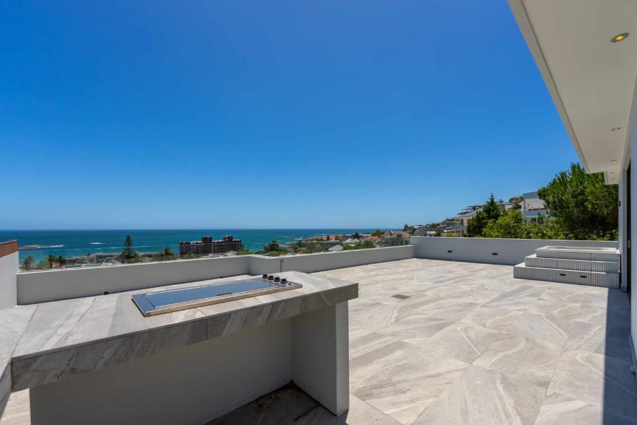 5 Bedroom Property for Sale in Camps Bay Western Cape